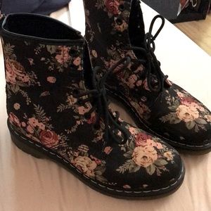 Dr Martens floral 1460 boots